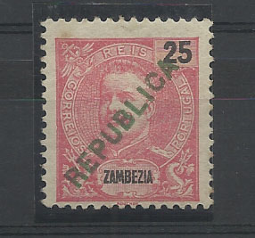 1281.jpg -     Lote:    1281            Zambézia       Descrição:         1917 &mdash; D. Carlos I Mouchon, com sobrecarga REPUBLICA, tipografada localmente. NÃO EMITIDO. Selo de 25 reis carmim com sobrecarga a vermelho. Não referenciado nos catálogos da especialidade.        **       Valor Base:     &euro; 10,00     Valor Venda:     &euro; 90,00       