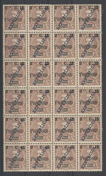 1284.jpg -     Lote:    1284            S. Tomé e Príncipe       Descrição:         1919 &mdash; D. Carlos I, com sobrecarga REPUBLICA local e sobretaxa. CE227, 2 &frac12; c s/ 15 reis castanho. Bloco com 24 selos. Valor de catálogo &euro; 38,40.        *       Valor Base:     &euro; 6,00     Valor Venda:     &euro; 10,00       