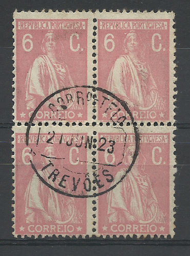 1391.jpg -     Lote:    1391            Portugal       Descrição:         Carimbos circulares datados, tipo 1880. 1920/22 &mdash; Ceres. CE236, 6c rosa claro. Quadra obliterada com carimbo batido a preto "TREVÕES".        O       Valor Base:     &euro; 10,00     Valor Venda:     &euro; 24,00       