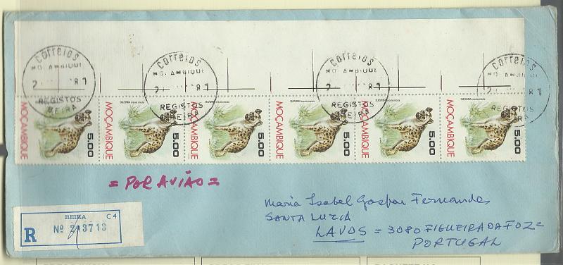 1573.jpg -     Lote:    1573                   Descrição:         Moçambique * Palops. 1976 &mdash; Fauna de Moçambique. AR51, 5$00. Tira de 6 selos, bordo de folha em sobrescrito circulado registado da Beira (21.11.81) para Lavos (10.12.81). Selos sem impressão da legenda "LITO EMOL".        Carta       Valor Base:     &euro; 12,00     Valor Venda:     Retirado     