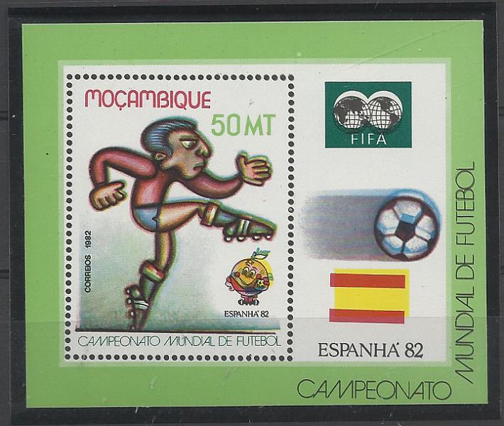 1586.jpg -     Lote:    1586                   Descrição:         Moçambique * Palops. 1882 &mdash; Campeonato do Mundo de Futebol &mdash; Espanha 82. AR B12. Bloco com deslocação da cor verde.        BLC***       Valor Base:     &euro; 12,00     Valor Venda:     Retirado     