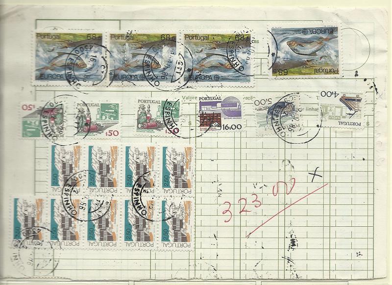 1747.jpg -     Lote:    1747      Lotes pelo Correio       Portugal       Descrição:         1972/86 &mdash; Instrumentos do Trabalho + Arquitectura Popular + Europa CEPT. Fragmento de Boletim de Expedição com selos CE 1358x3, 1362/63, 1373, 1712x9, 1716x50 e 1756x4.        DOC       Valor Base:     &euro; 10,00     Valor Venda:     Retirado     