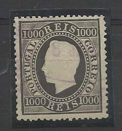 2177.jpg -     Lote:    2177      Lotes pelo Correio       Portugal       Descrição:         1884 &mdash; D. Luís I. Fita direita. Nova cor e valor. CE67, 1000 reis preto, papel liso, denteado 13 172. Valor de catálogo &euro; 142,00.        O       Valor Base:     &euro; 12,00     Valor Venda:     &euro; 16,00       