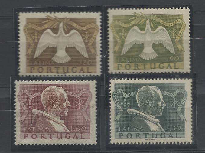 2245.jpg -     Lote:    2245      Lotes pelo Correio       Portugal       Descrição:         1951 &mdash; Encerramento do Ano santo. CE733/736. Série completa. Valor de catálogo &euro; 38,10.        **       Valor Base:     &euro; 5,00     Valor Venda:     &euro; 5,00       