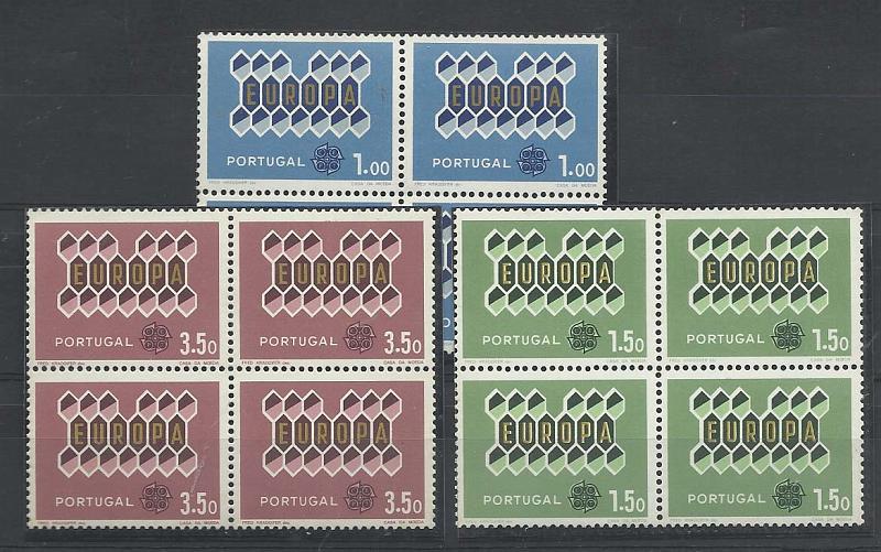 2271.jpg -     Lote:    2271      Lotes pelo Correio       Portugal       Descrição:         1960 &mdash; Europa CEPT. CE869/70. Série completa em quadras. Valor de catálogo &euro;32,40.        ***       Valor Base:     &euro; 5,00     Valor Venda:     &euro; 5,00       