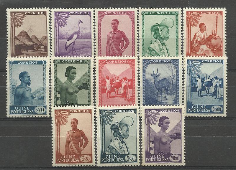2317.jpg -     Lote:    2317      Lotes pelo Correio       Guiné       Descrição:         1948 &mdash; Motivos da Guiné. CE248/60. Série completa. Selo de 20$00 com ligeiras manchas no verso. Valor de catálogo &euro; 112,00.        **       Valor Base:     &euro; 10,00     Valor Venda:     &euro; 10,00       
