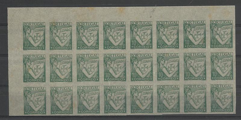 0871.jpg -     Lote:    871            Portugal       Descrição:         1931 &mdash; Lusíadas. 10C. Bloco de 24 provas não denteadas, em verde azul, branco fino e "pelure". Cor não aprovada para esta taxa.         PRV       Valor Base:     &euro; 40,00     Valor Venda:     &euro;      