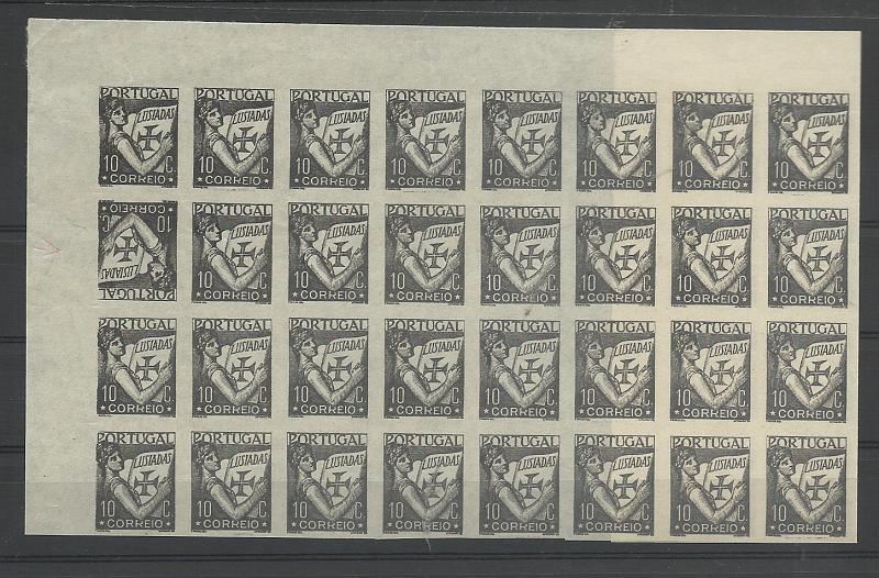 0877.jpg -     Lote:    877            Portugal       Descrição:         1931 &mdash; Lusíadas. Fragmento com 40 provas de folha de 100 provas em papel médio amarelado, sem goma, preto, da taxa de 10c. Um selo em "tête.beche", na 11.ª posição (1.º selo da 2.ª fila).         PRV       Valor Base:     &euro; 60,00     Valor Venda:     &euro;      