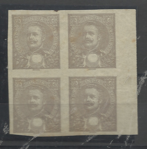 0955.jpg -     Lote:    955            Índia       Descrição:         1898 &mdash; D. Carlos I Mouchon. Quadra de provas de cor em violeta-castanho, não denteadas, sem impressão da taxa.         PRV       Valor Base:     &euro; 12,00     Valor Venda:     &euro;      