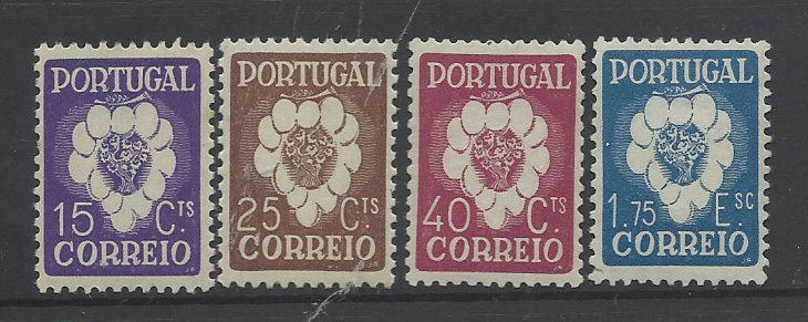 1277.jpg -     Lote:    1277            Portugal       Descrição:         1938 &mdash; 5.º Congresso Internacional da Vinha e do Vinho. CE579/82. Série completa. Valor de catálogo &euro; 130,00.         ***       Valor Base:     &euro; 22,00     Valor Venda:     &euro;      