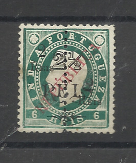 1448.jpg -     Lote:    1448            Índia       Descrição:         1914 &mdash; D. Luís I, fita direita, com sobrecarga REPUBLICA local, perfurados ao meio e com sobretaxa. NÃO CATALOGADO. 2 reis s/ 2 &frac12; reis s/ 6 reis verde. Selo com grande transparência, porém muito raro.         **       Valor Base:     &euro; 15,00     Valor Venda:     &euro;      