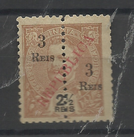 1461.jpg -     Lote:    1461            Índia       Descrição:         1914 &mdash; D. Carlos I com sobrecarga REPUBLICA local, perfurados ao meio e com sobretaxa. NÃO CATALOGADO. 3 reis s/ 2 &frac12; reis castanho amarelo.         *       Valor Base:     &euro; 15,00     Valor Venda:     &euro;      