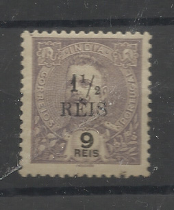 1470.jpg -     Lote:    1470            Índia       Descrição:         1914 &mdash; D. Carlos I, com sobretaxa e REPUBLICA tipografada localmente. NÃO CATALOGADO. 1 &frac12; reis s/ 9 reis lilás malva. Com a sobrecarga REPUBLICA" omitida.         **       Valor Base:     &euro; 25,00     Valor Venda:     &euro;      