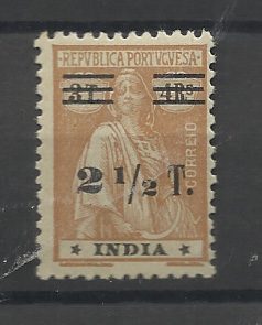 1472.jpg -     Lote:    1472            Índia       Descrição:         1931/32 &mdash; Ceres, com sobretaxa. CE326, 2 &frac12; T s/ 3T 4r. Selo com ligeiríssimo sinal de charneira. Estrelas iii/IV. Valor de catálogo &euro; 92,00.         **       Valor Base:     &euro; 25,00     Valor Venda:     &euro;      