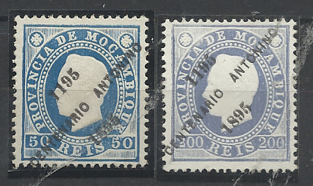 1525.jpg -     Lote:    1525            Moçambique       Descrição:         1895 &mdash; D. Luís I, fita direita, com sobrecarga "Centenário Antonino". Lote de dois selos de 50 e 200 reis em denteado 13 &frac12;., CE46 e 48. Valor de catálogo &euro; 270,00.         *       Valor Base:     &euro; 40,00     Valor Venda:     &euro;      