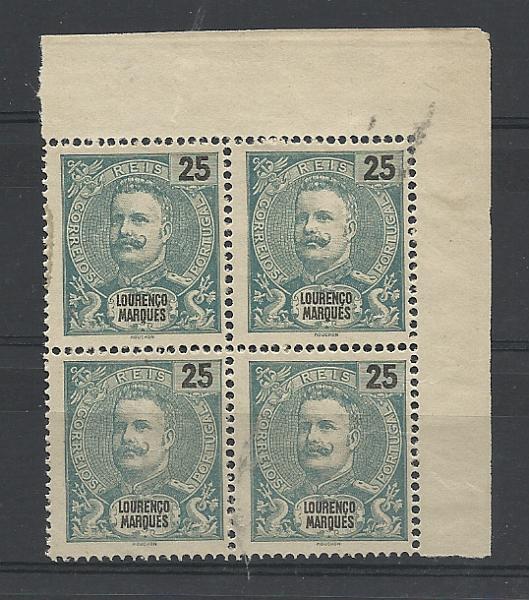 1544.jpg -     Lote:    1544            Lourenço Marques       Descrição:         1898/1901 &mdash; D. Carlos I Mouchon. CE37, 25 reis verde-azul. Quadra, canto de folha em denteado 13 &frac12;. Valor de catálogo &euro; 284,00.         *       Valor Base:     &euro; 30,00     Valor Venda:     &euro;      