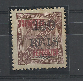 1570.jpg -     Lote:    1570            Zambézia       Descrição:         1914 &mdash; D. Carlos I, com sobretaxa. Selos de 1902 com REPUBLICA local de tipo diferente. CE73, 130 s/ 2 &frac12; reis. Selo com dupla sobrecarga, uma delas invertida         **       Valor Base:     &euro; 5,00     Valor Venda:     &euro;      