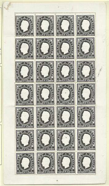1572.jpg -     Lote:    1572            São Tomé e Príncipe       Descrição:         1887 &mdash; D. Luís I, fita direita. CE15, 5 reis preto. Folha completa com 28 selos em denteado 13 &frac12;. Valor de catálogo &euro; 540,00. MB e MR.         ***       Valor Base:     &euro; 125,00     Valor Venda:     &euro;      