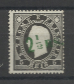 1574.jpg -     Lote:    1574            São Tomé e Príncipe       Descrição:         1892 &mdash; D. Luís I, fita direita. Com sobretaxa. CE27, 2 &frac12; s/ 5 reis preto. Sobrecarga a verde. Valor de catálogo &euro; 230,00.         *       Valor Base:     &euro; 70,00     Valor Venda:     &euro;      