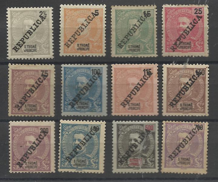 1581.jpg -     Lote:    1581            São Tomé e Príncipe       Descrição:         1913 &mdash; D. Carlos I Mouchon, com sobrecarga REPUBLICA local zincogravada. CE146, 147, 149/152, 168/173. Valor de catálogo &euro; 221,70.         *       Valor Base:     &euro; 45,00     Valor Venda:     &euro;      