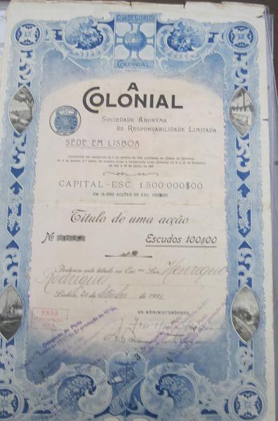 2054.jpg -     Lote:    2054                   Descrição:         Companhia de Seguros "A Colonial". Título de uma acção de 100$00, com três endossos no verso e selado com estampilhas fiscais da CI.         DOC       Valor Base:     &euro; 15,00     Valor Venda:     &euro;      