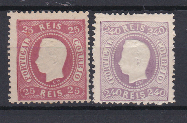 0114.jpg -     Lote:    114      Coleção Olissipo             Descrição:         Reimpressões de 1885. 1867/70 &mdash; D. Luís I. Fita curva, denteados. CE30 e 35 * 25 e 240 reis. Lote de 2 reimpressões em denteado 12 &frac12;. Valor de catálogo &euro; 425,00.        R*       Valor Base:     &euro; 75,00     Valor Venda:     Retirado     