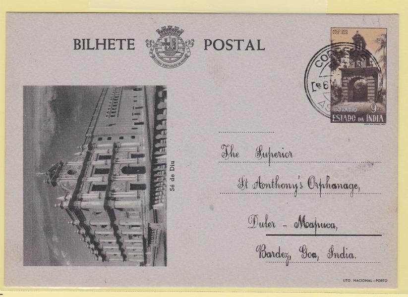 0304.jpg -     Lote:    304            Índia       Descrição:         1946 &mdash; Motivos Históricos. OM42, 9 reis castanho-laranja, tipo F, cartolina cinzenta, gravura verde negro. Circulado de Assolna (06.05.51) para Bardez.        IC       Valor Base:     &euro; 10,00     Valor Venda:     &euro; 14,00       
