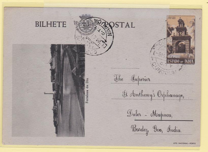 0311.jpg -     Lote:    311            Índia       Descrição:         1946 &mdash; Motivos Históricos. OM42, 9 reis castanho-laranja, tipo B, cartolina cinzenta, gravura verde-negro. Circulado de Cuncolim (09.05.51) para Bardez.        IC       Valor Base:     &euro; 12,00     Valor Venda:     Retirado     