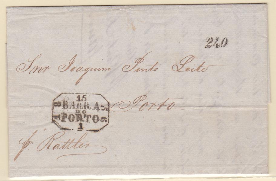 0464.jpg -     Lote:    464      Correio Marítimo             Descrição:         Correio marítimo. Marcas de denominação de origem. Carta circulada de Liverpool (27.12.55) para o Porto, onde foi porteada com 240 reis batido a preto. Marca pré-adesiva a preto "BARRA DO PORTO", GM PRT BAARA5.        Carta       Valor Base:     &euro; 12,00     Valor Venda:     &euro; 14,00       