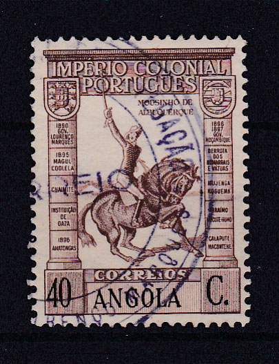 0480.jpg -     Lote:    480      Correio Marítimo             Descrição:         Correio marítimo. Marcas dos paquetes portugueses. 1938 &mdash; Império Colonial Português. CE265, 40C, obliterado com carimbo batido a violeta "COMPANHIA NACIONAL DE NAVEGAÇÃO / PAQUETE LOURENÇO MARQUES / CORREIO".        O       Valor Base:     &euro; 15,00     Valor Venda:     &euro; 15,00       