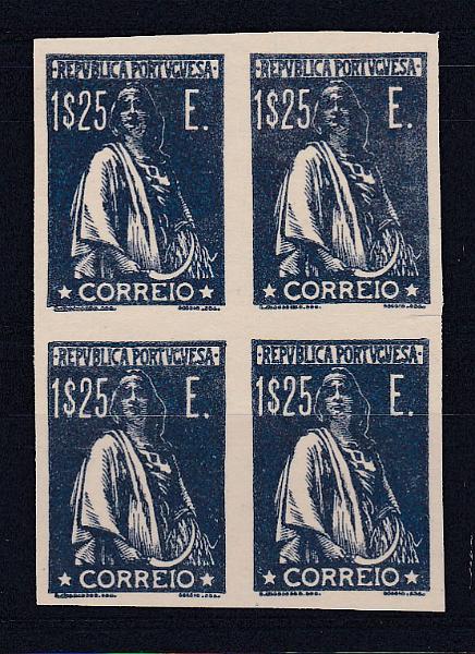 0546.jpg -     Lote:    546            Portugal        Descrição:         1930 &mdash; Ceres. Gravura retocada. CE510, 1$25. Quadra de provas não denteadas em preto sobre papel cartolina.        PRV       Valor Base:     &euro; 20,00     Valor Venda:     Retirado     