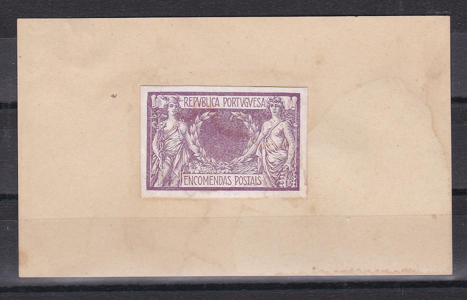 0590.jpg -     Lote:    590            Portugal        Descrição:         1920/22 &mdash; Encomendas Postais. Comércio e Indústria. Prova de cunho, montada sobre cartão, em papel porcelana, na cor violeta, sem abertura do valor e não denteada. B e R.        PRV       Valor Base:     &euro; 30,00     Valor Venda:     Retirado     