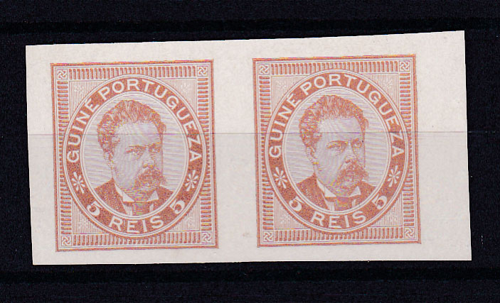0610.jpg -     Lote:    610            Guiné       Descrição:         1886 &mdash; D. Luís I. CE24, 5 reis. Par horizontal de provas de cor não denteadas em papel porcelana, em castanho amarelo. Cor não aprovada.        PRV       Valor Base:     &euro; 20,00     Valor Venda:     Retirado     