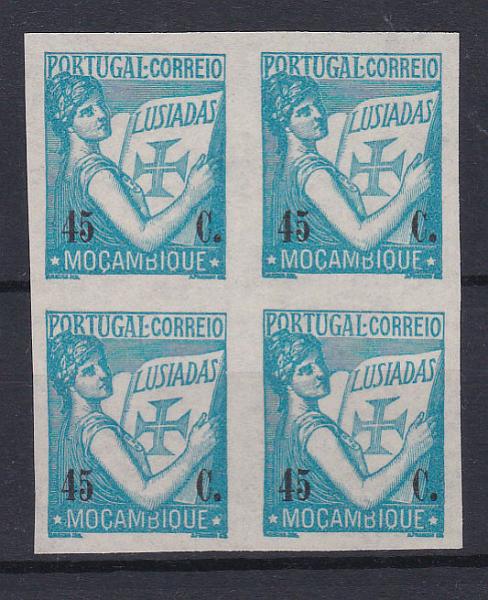 0622.jpg -     Lote:    622            Moçambique       Descrição:         1933 &mdash; Lusíadas. CE277, 45c, azul claro. Quadra de provas não denteadas em papel liso.        PRV       Valor Base:     &euro; 10,00     Valor Venda:     &euro; 18,00       