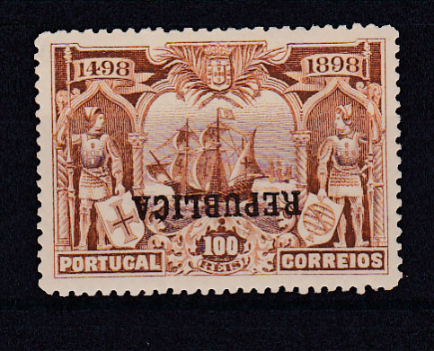0645.jpg -     Lote:    645            Portugal       Descrição:         1911 &mdash; 4.º Centenário do Descobrimento do Caminho Marítimo para a Índia, com sobrecarga REPUBLICA sobre selos postais do Continente. CE 190 100 reis. Selo com sobrecarga invertida.        **       Valor Base:     &euro; 25,00     Valor Venda:     &euro; 28,00       