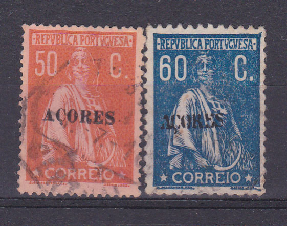 0685.jpg -     Lote:    685            Açores       Descrição:         1912/21 &mdash; Ceres. Selos do Continente com sobrecarga falsas. Lote de dois selos: 50C CE162 e 60C CE185, com sobrecarga falsas.        O       Valor Base:     &euro; 10,00     Valor Venda:     Retirado     