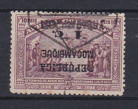 0708.jpg -     Lote:    708            Moçambique       Descrição:         1913 &mdash; 4.º Centenário do Descobrimento do Caminho Marítimo para a Índia, com sobrecarga REPUBLICA e sobretaxa, sobre selos de África. CE131, 1c s/ 10 reis. Selos com a sobrecarga invertida. Valor de catálogo &euro; 45,00.        O       Valor Base:     &euro; 8,00     Valor Venda:     &euro; 16,00       