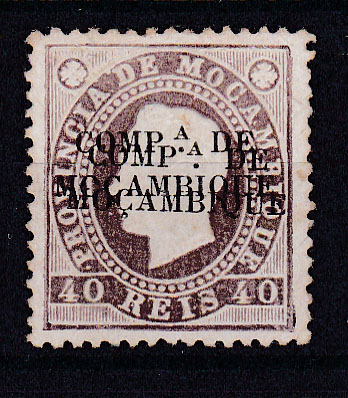 0722.jpg -     Lote:    722            Companhia de Moçambique       Descrição:         1892 &mdash; D. Luís I, fita direita. Selos de Moçambique, com sobrecarga "COMPª DE MOÇAMBIQUE. CE5, 40 reis castanho, papel porcelana, com sobrecarga A. Selo com dupla sobrecarga.        *       Valor Base:     &euro; 18,00     Valor Venda:     &euro; 36,00       