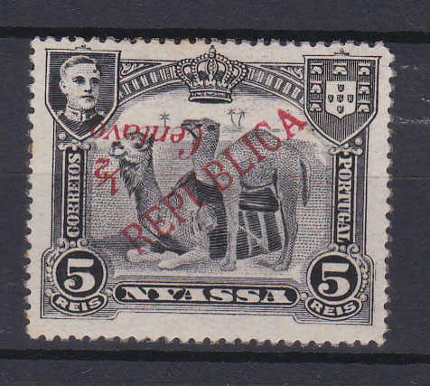 0736.jpg -     Lote:    736            Companhia do Niassa       Descrição:         1922 &mdash; D. Manuel II, com sobretaxa, tipografada em Lisboa. CE83, &frac12;c s/ 5 reis. Selo com a sobretaxa invertida. Não catalogada.        ***       Valor Base:     &euro; 10,00     Valor Venda:     &euro; 18,00       