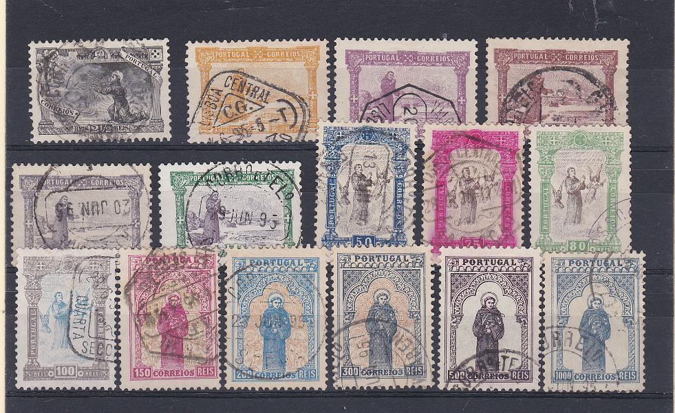 0854.jpg -     Lote:    854            Portugal       Descrição:         1895 &mdash; 7.º Centenário do Nascimento de S. António. CE 111/125. Série completa. Selo de 100 reis não tido em conta na cotação. Valor de catálogo &euro; 2.230,00.        O       Valor Base:     &euro; 225,00     Valor Venda:     Retirado     