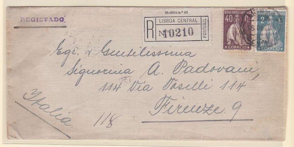 0898.jpg -     Lote:    898            Portugal       Descrição:         1924/26 &mdash; Sobrescrito circulado registado de Lisboa (16.12.24) para Itália (20.12.24) com selos de 40C CE283 e 2E CE292.        Carta       Valor Base:     &euro; 45,00     Valor Venda:     Retirado     