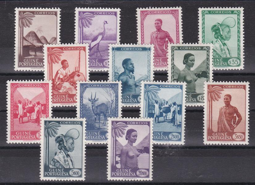 1142.jpg -     Lote:    1142            Guiné       Descrição:         1948 &mdash; Motivos da Guiné. CE 248/260. Série completa. Valor de catálogo &euro; 115,00.        **       Valor Base:     &euro; 25,00     Valor Venda:     Retirado     