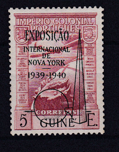 1144.jpg -     Lote:    1144            Guiné       Descrição:         1938 &mdash; Correio Aéreo. Império Colonial Português, com sobrecarga "Exposição Internacional de Nova York 1939-1940". CE CA7A, 5E. Selo com goma não original.         ***       Valor Base:     &euro; 40,00     Valor Venda:     Retirado     