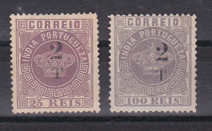 1208.jpg -     Lote:    1208            Índia       Descrição:         1881/83 &mdash; Tipo Coroa, com sobretaxa. CE95 + CE100, 2T s/ 25 reis violeta, denteado 13 &frac12;, + 2T s/ 100 reis, denteado 12 &frac12;. Valor de catálogo &euro; 95,00.        *       Valor Base:     &euro; 25,00     Valor Venda:     &euro; 32,00       