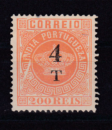 1213.jpg -     Lote:    1213            Índia       Descrição:         1881/83 &mdash; Tipo Coroa. Com sobretaxa. CE105, 4T s/ 200 reis, denteado 13 &frac12;. Sendo com grande fenda de cunho (raro). Valor de catálogo &euro; 115,00.        *       Valor Base:     &euro; 45,00     Valor Venda:     &euro; 75,00       