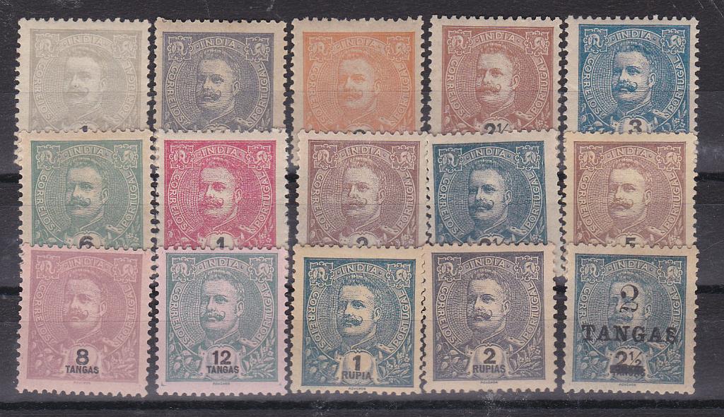 1230.jpg -     Lote:    1230            Índia       Descrição:         1903 &mdash; D. Carlos I Mouchon. Novas cores e valores + D. Carlos I, com sobretaxa. CE 185/199. Duas séries completas. Valor de catálogo &euro; 127,00,        **       Valor Base:     &euro; 25,00     Valor Venda:     &euro; 48,00       