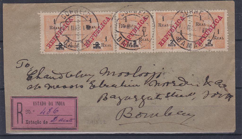 1237.jpg -     Lote:    1237            Índia       Descrição:         1911/13 &mdash; D. Carlos I Mouchon, com sobrecarga REPUBLICA, perfurados ao meio e na diagonal. Sobrescrito circulado registado de Damão (11.03.12) para Bombaim (12.03.12 com par de selos completas CE240 e tira de 3 selos CE239 na frente + tira de 4 selos completos CE239 + tira de quatro selos completos e par de selos completos CE230, no verso. MB.        Carta       Valor Base:     &euro; 40,00     Valor Venda:     &euro; 44,00       