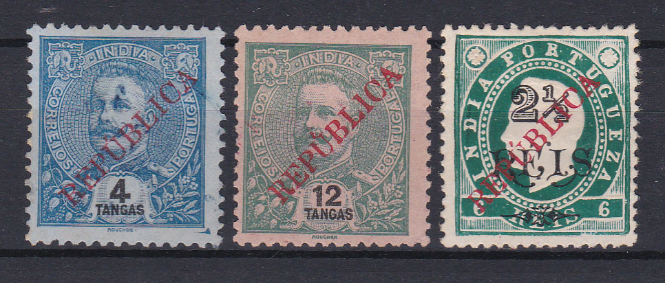 1245.jpg -     Lote:    1245            Índia       Descrição:         1914 &mdash; D. Carlos I Mouchon + D. Luís, fita direita com sobretaxa, com sobrecarga REPÚBLICA local. Lote de 3 selos: CE277 4 Tangas; CE278 12 Tangas e CE282 2 &frac12; reis s/ 6 reis. Valor de catálogo &euro; 105,00.        *       Valor Base:     &euro; 30,00     Valor Venda:     &euro; 85,00       
