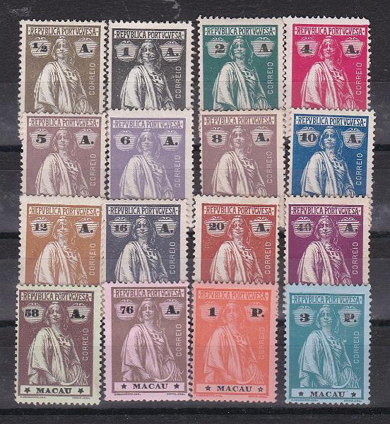 1313.jpg -     Lote:    1313            Macau       Descrição:         1913 &mdash; Ceres. CE 210/225. Série completa. Valor de catálogo &euro; 260,00.        **       Valor Base:     &euro; 60,00     Valor Venda:     &euro; 60,00       