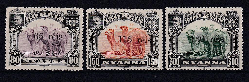 1471.jpg -     Lote:    1471            Companhia do Niassa       Descrição:         1903 &mdash; D. Carlos I. Selos de 1901, com sobretaxa, tipografada localmente. CE 45/47. Série completa. Selo CE46 com ligeira transparência. Lote a ver. Valor de catálogo &euro; 240,00.        **       Valor Base:     &euro; 50,00     Valor Venda:     Retirado     
